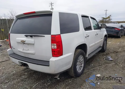 2008 Chevrolet Tahoe Hybrid z USA, uszkodzony, nr VIN 1GNFK13588R218770